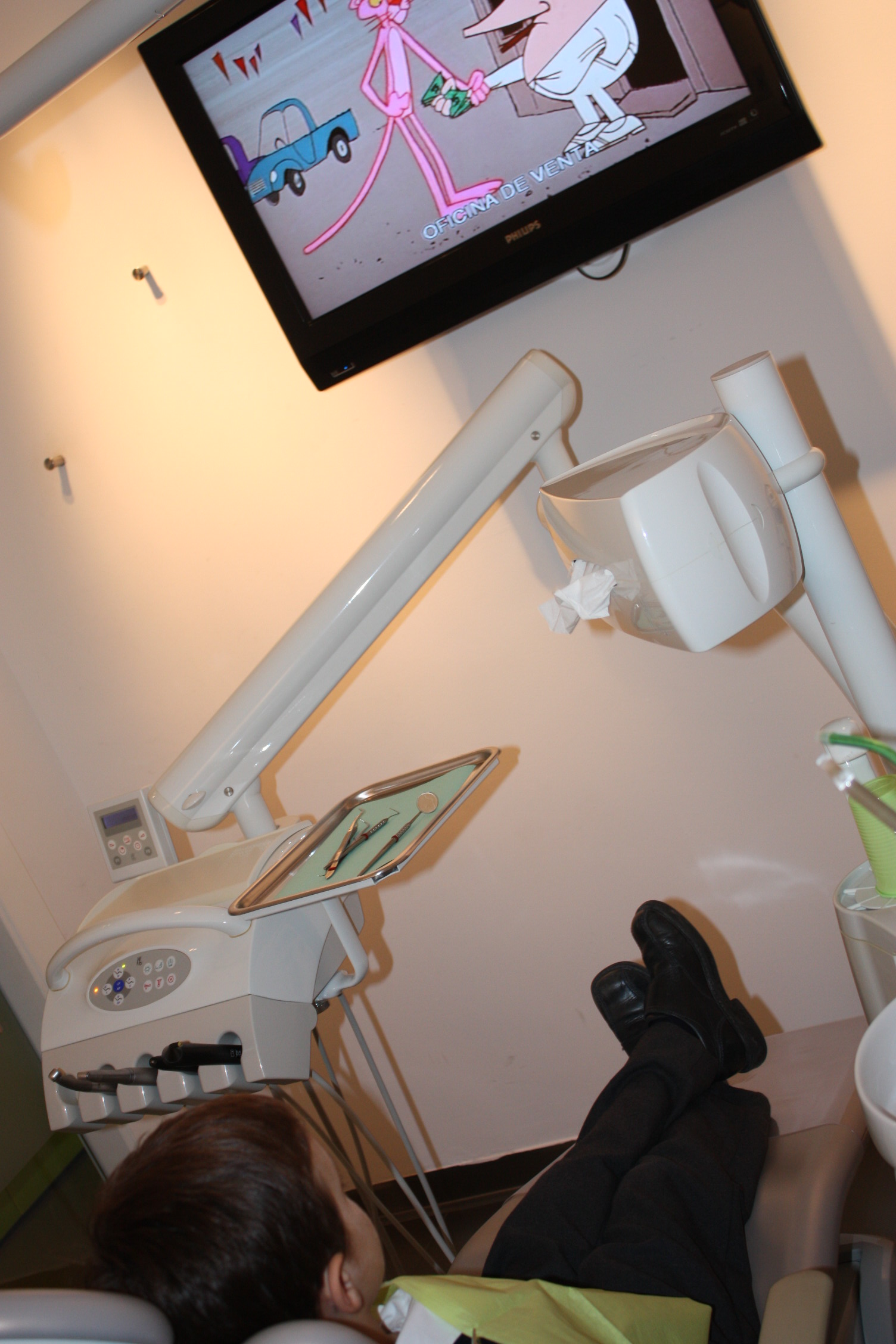 The child patient's attendance at the dental clinic should be as early as possible.